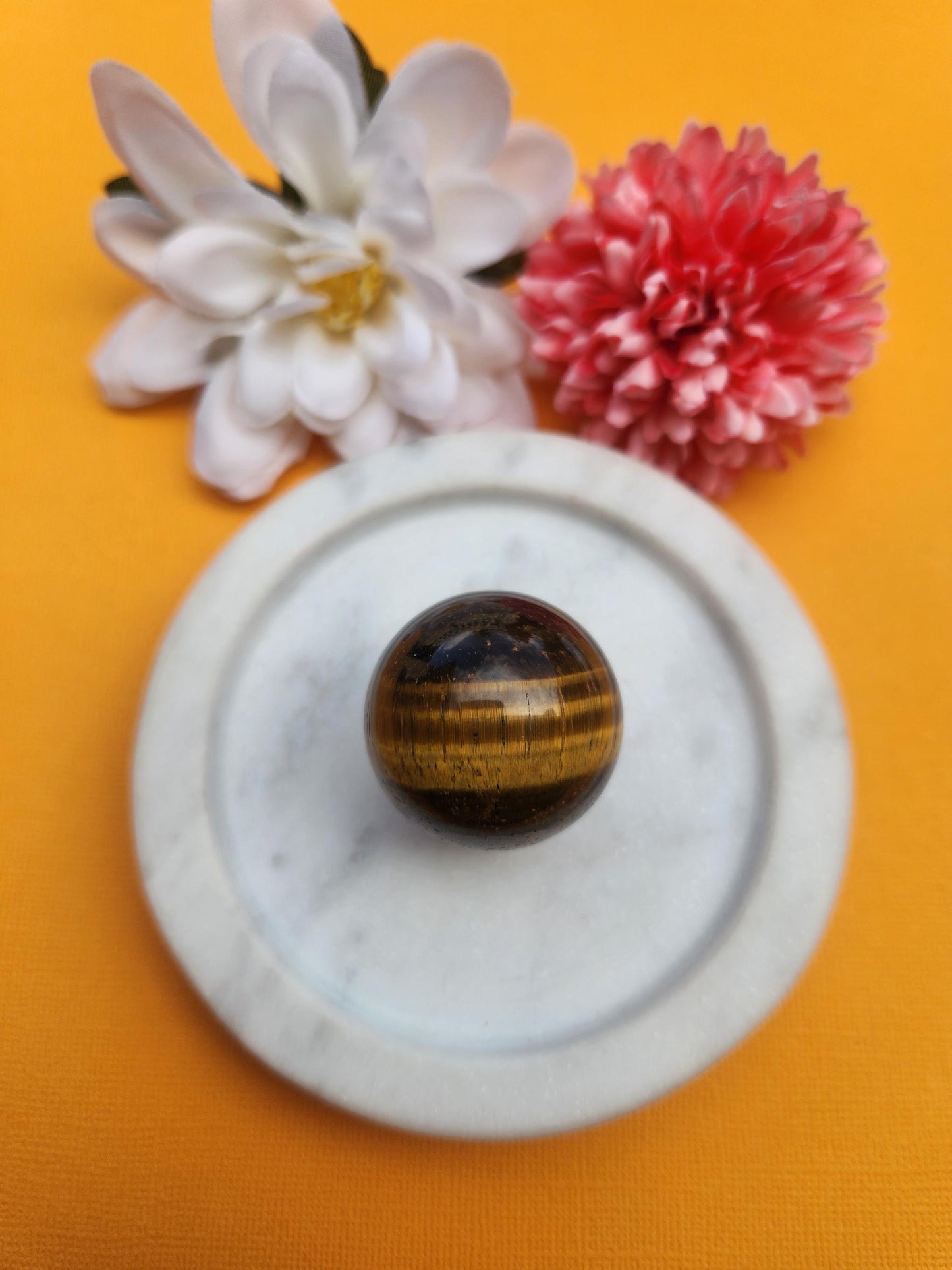 Tiger’s Eye crystal sphere polished natural golden brown tiger eye gemstone ball with chatoyant bands, protection and confidence crystal, solar plexus chakra healing stone, grounding and courage gemstone sphere for meditation decor and energy work, polished tiger’s eye sphere photographed close up